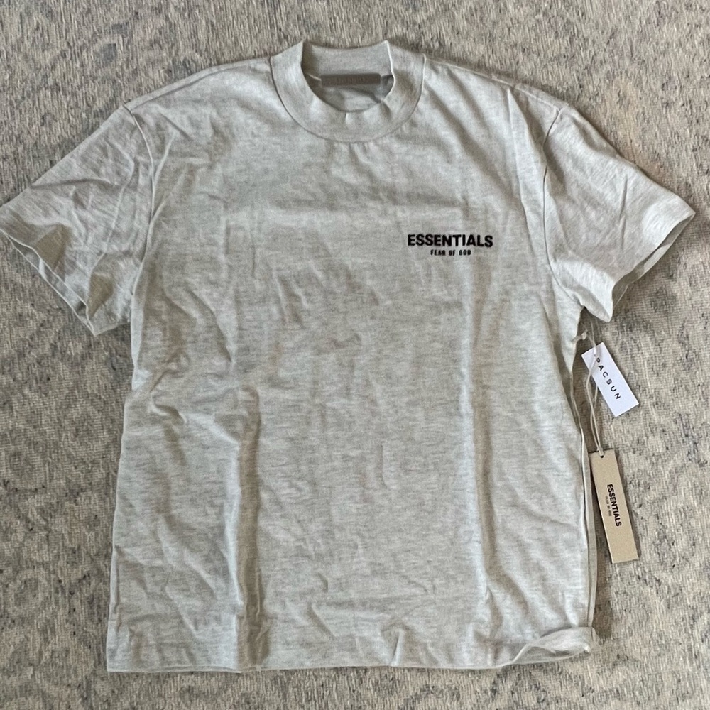 Essentials fear of god T shirt XS New Unworn